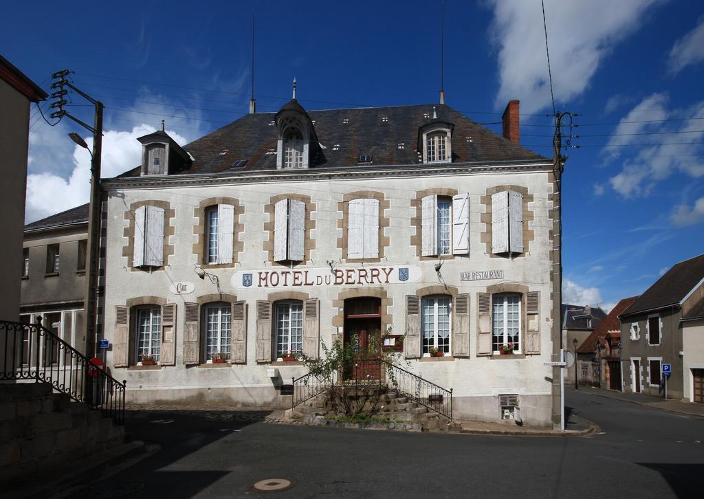 Hotel Du Berry Aigurande Exterior photo